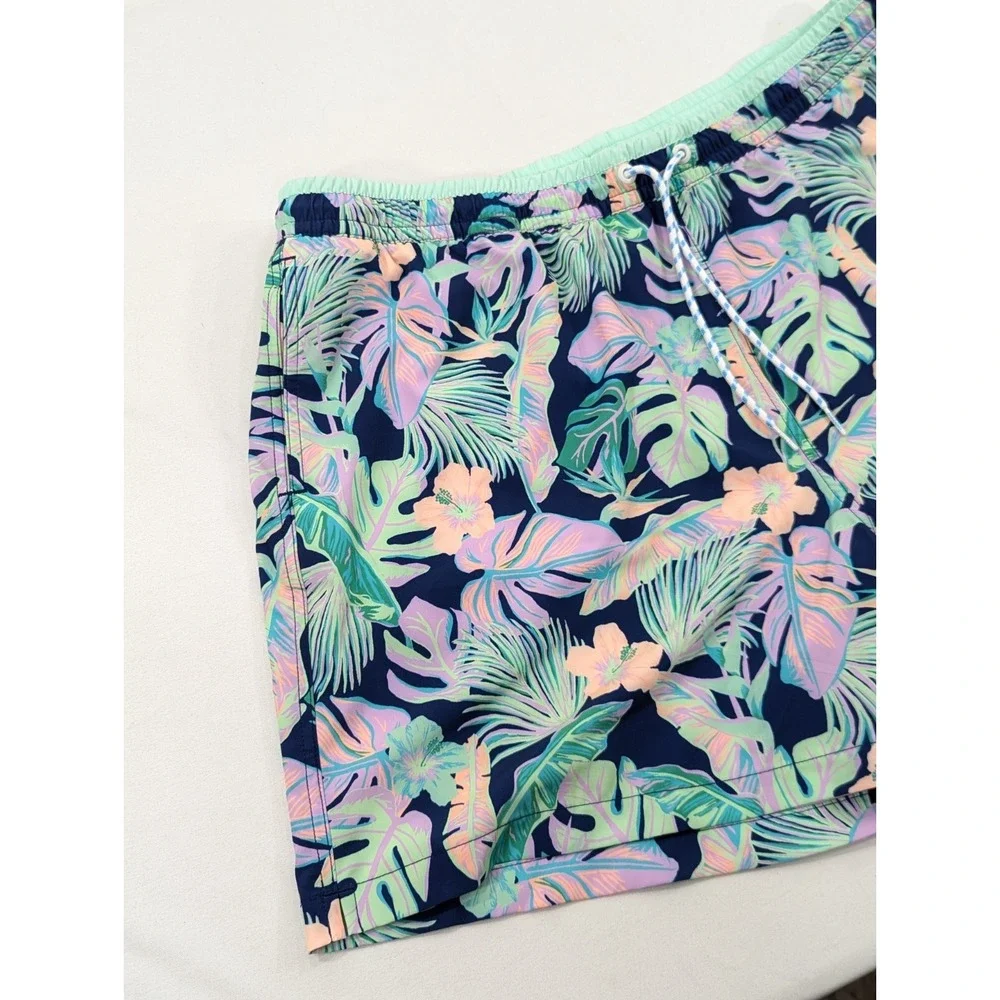 NEW‎ NO TAGS  CHUBBIES, FLORAL TROPICAL 5.5